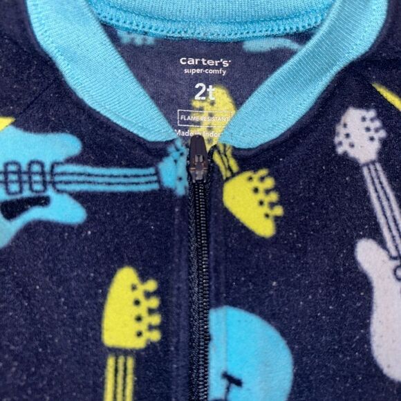 2t fleece footed guitar pajamas- some pilling - Picture 3 of 3